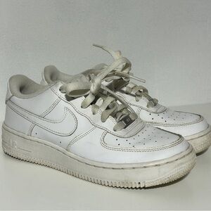 Nike Air Force 1 Low-Top Youth Boy 5Y Sneakers